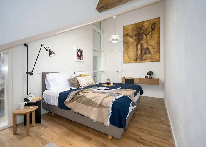 Days - One Bedroom Newly Renovated With Workspace And Netflix 布拉格