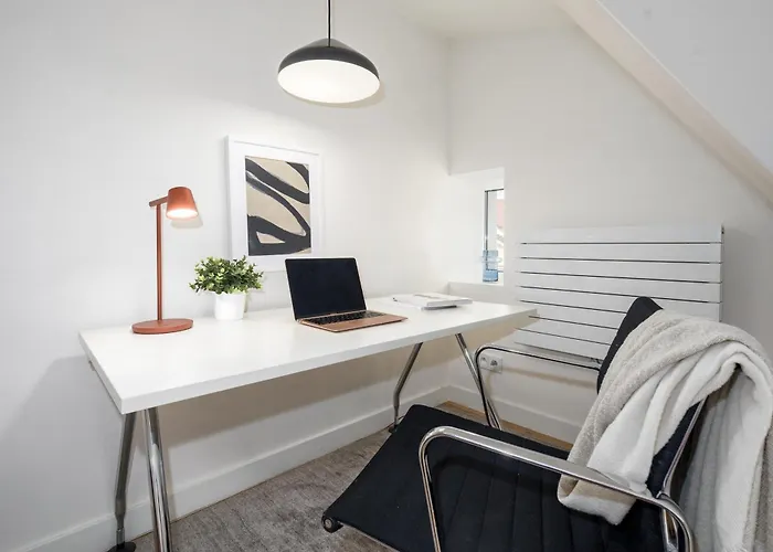 Days - One Bedroom Newly Renovated With Workspace And Netflix * 布拉格