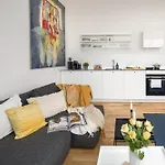 Apartment Days - One Bedroom Newly Renovated With Workspace And Netflix *