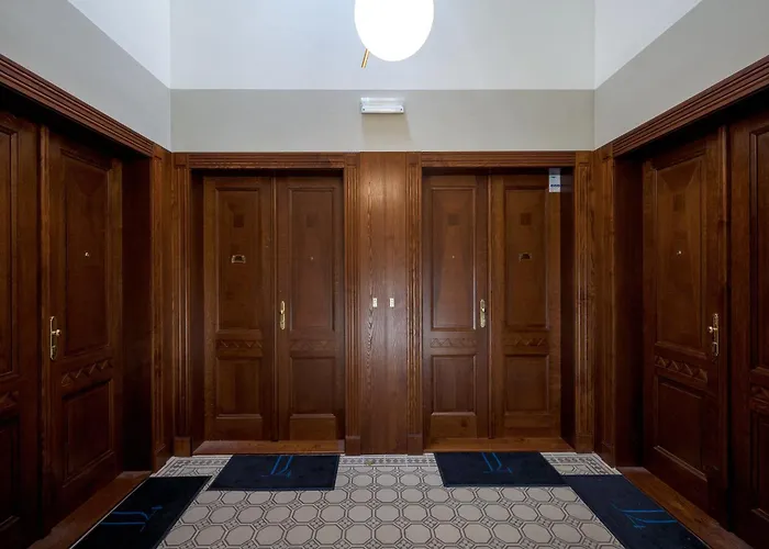 Lägenhet Days - One Bedroom Newly Renovated With Workspace And Netflix Prag