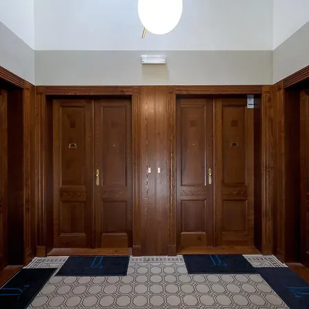 Apartament Days - One Bedroom Newly Renovated With Workspace And Netflix Praga