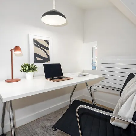 Prague Days - One Bedroom Apartment With Workspace And Tv * Praga